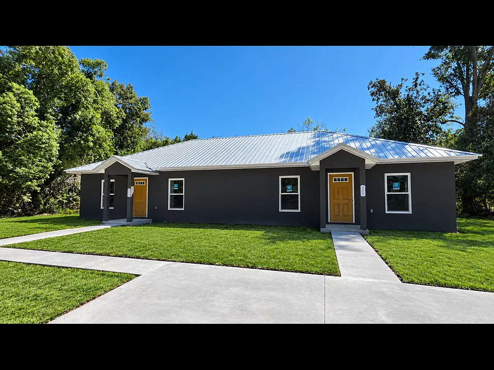 900 Anderson Ave NE #900