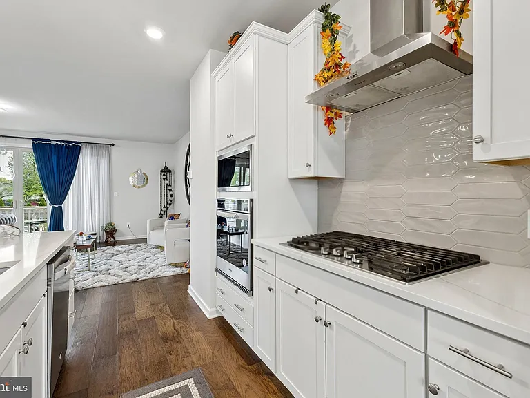 9300 Barnes Loop — Photo 13