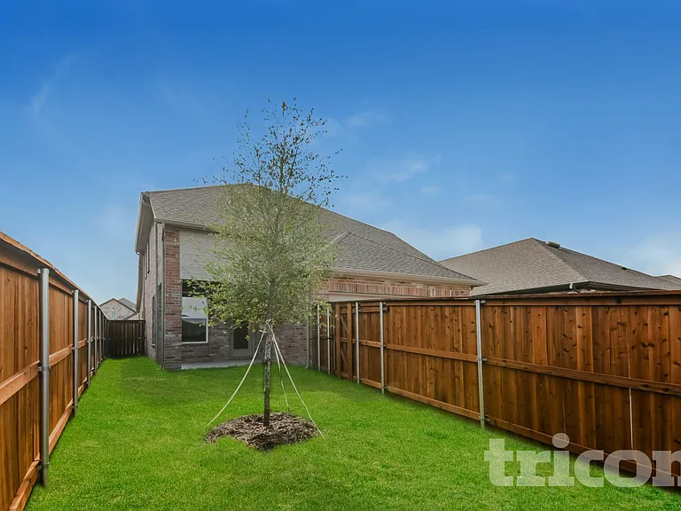 2540 Finch Hollow Dr — Photo 15