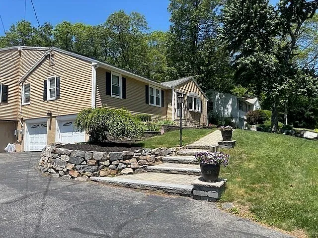 3 Upland Rd #A — Photo 37