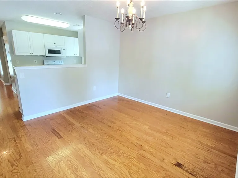 123 Perkins Pl — Photo 4