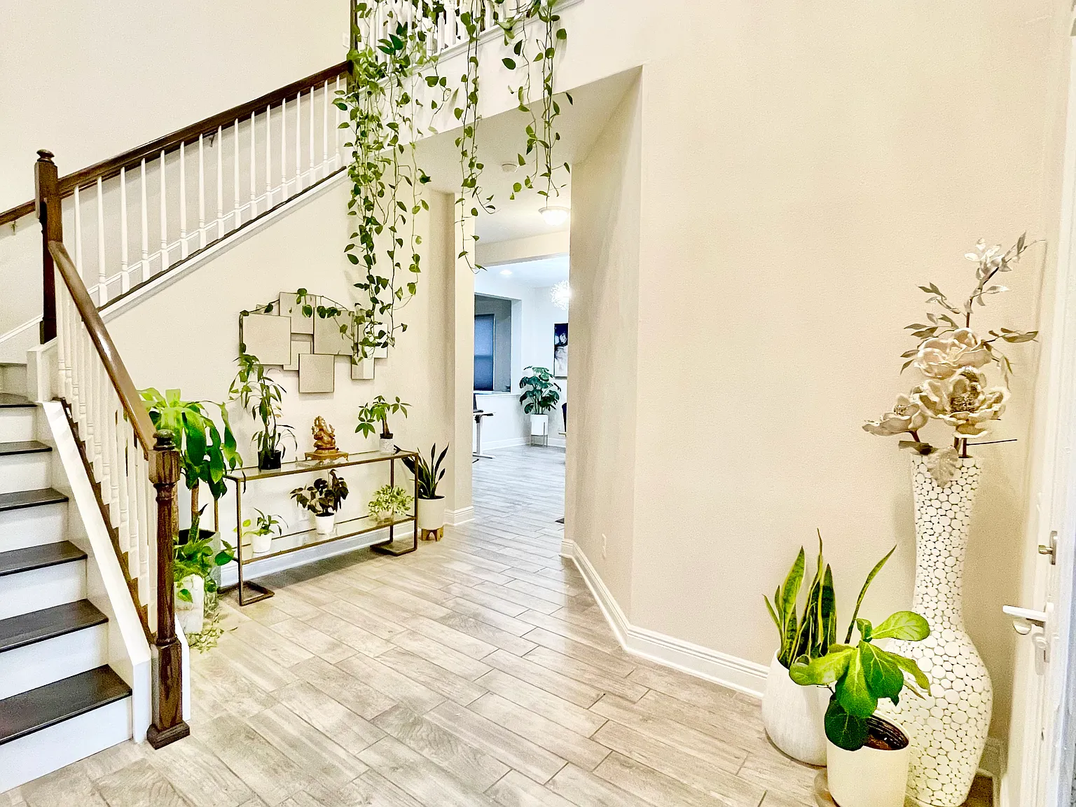 3 bed, 2.5 bath, 2615 sqft, $3,400 — Photo 1