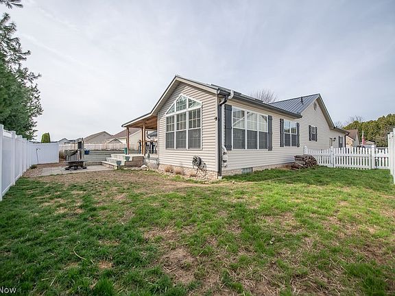 3rd image of 316 Creekside Rd SE