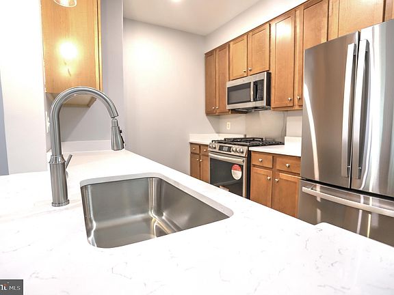 5th image of 4854 Eisenhower Ave Unit 247