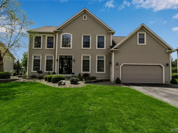 5632 Woodruff Dr, Clarence Center, NY 14032