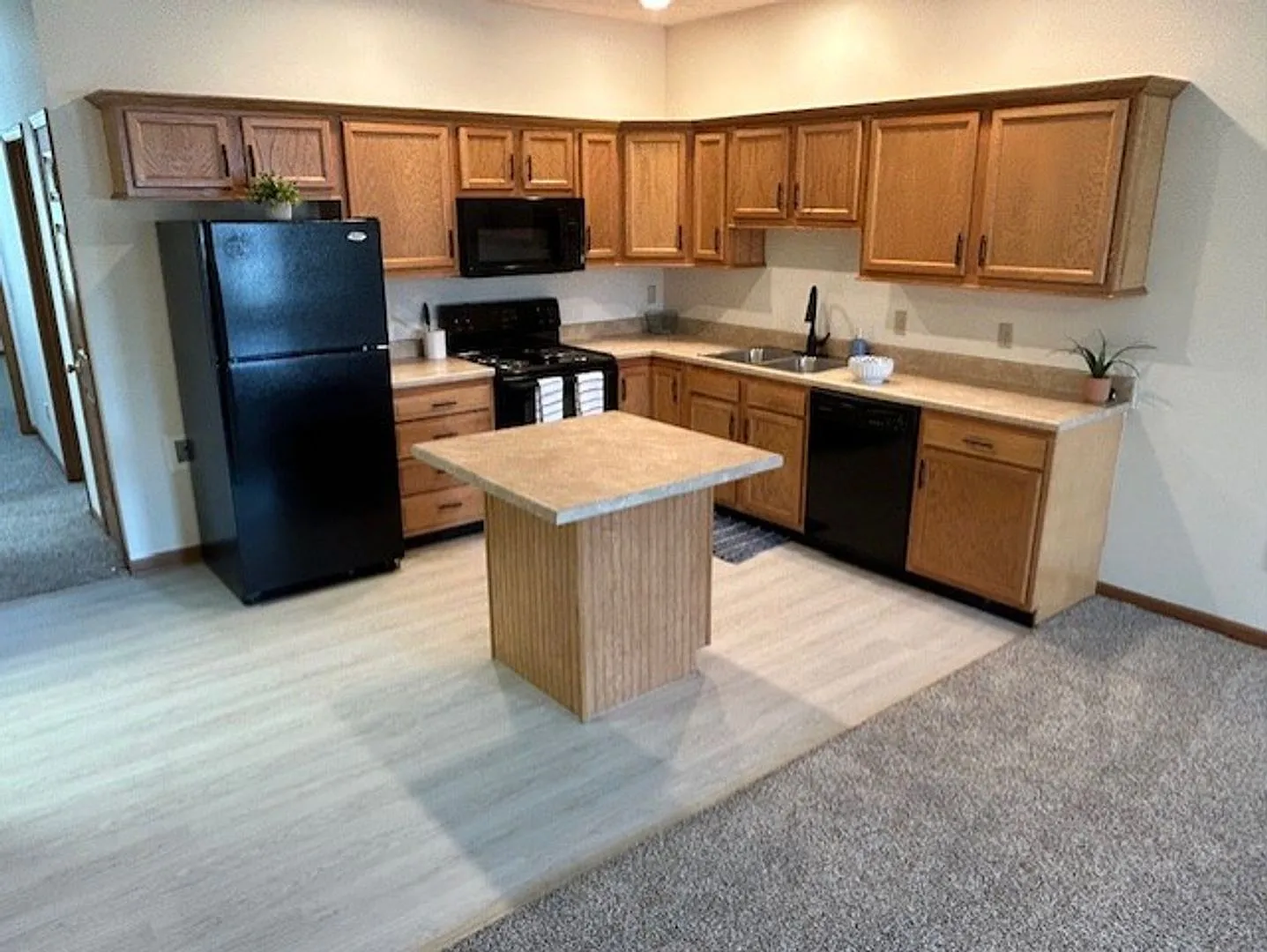 Quiet Neighborhood - Troy, OH (2 Bedroom Ranch Condo with Attached Garage) — Photo 2