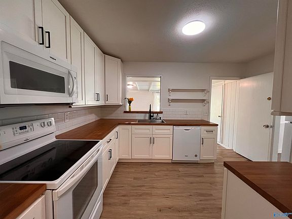 2nd image of 3512 Bluegrass Rd SW