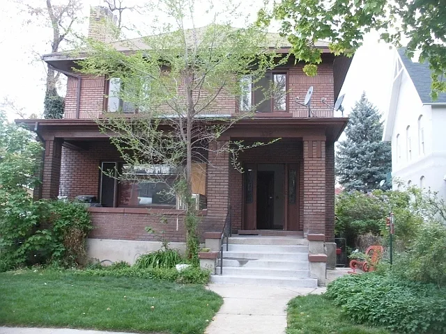 Fully updated 2 bedroom Apartment in the Avenues! — Photo 4