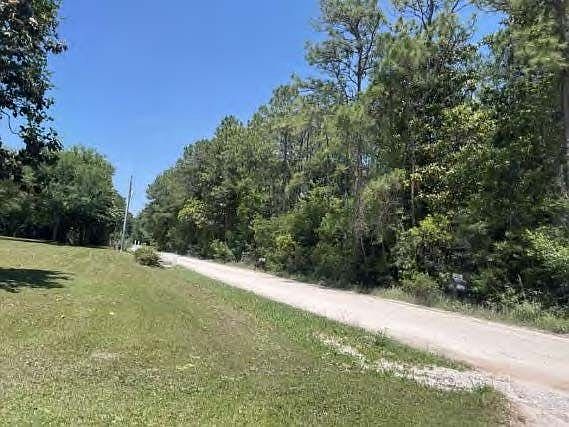4th image of 9885 East Ave