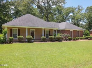 208 Elm Dr, Jackson, MS 39212