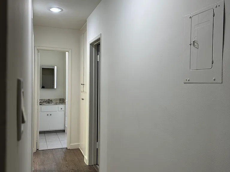 1430 Hi Point St #306 — Photo 4