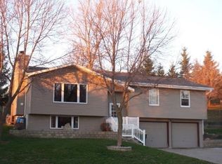 1506 Green Tree Rd, West Bend, WI 53090