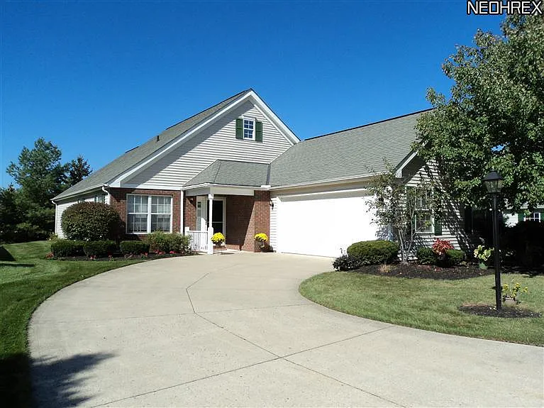 8502 Waterside Dr photo 1