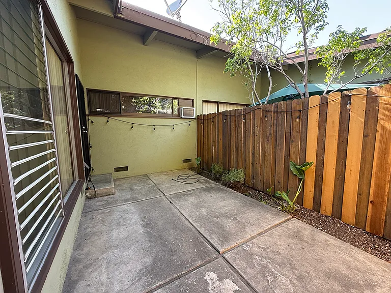 6009 Buffalo Ave — Photo 3