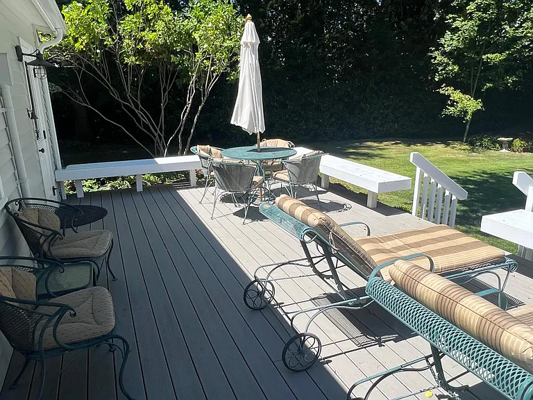 10214 SW Burton Dr — Photo 30