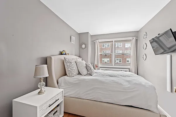 Rented by Compass | media 18