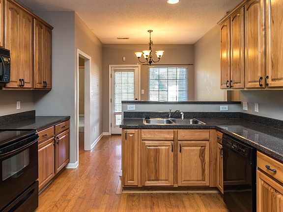 5th image of 723 Poets Corner Way