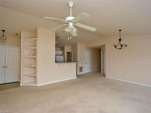 4th image of 4280 Cedarcroft Ct APT 3A