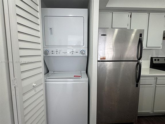 4th image of 5672 Rock Island Rd APT 271