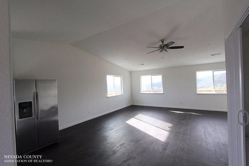 2nd image of 14874 La Place Ln