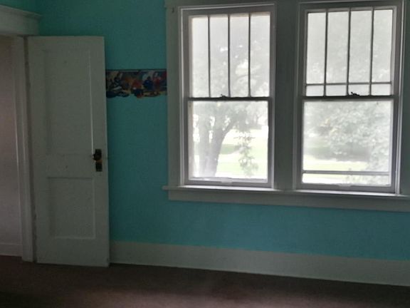 4th image of 1710 Main St
