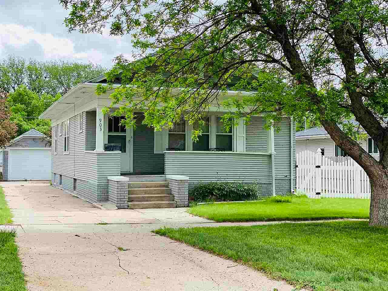 903 W 4th St, Mccook, NE 69001 Zillow