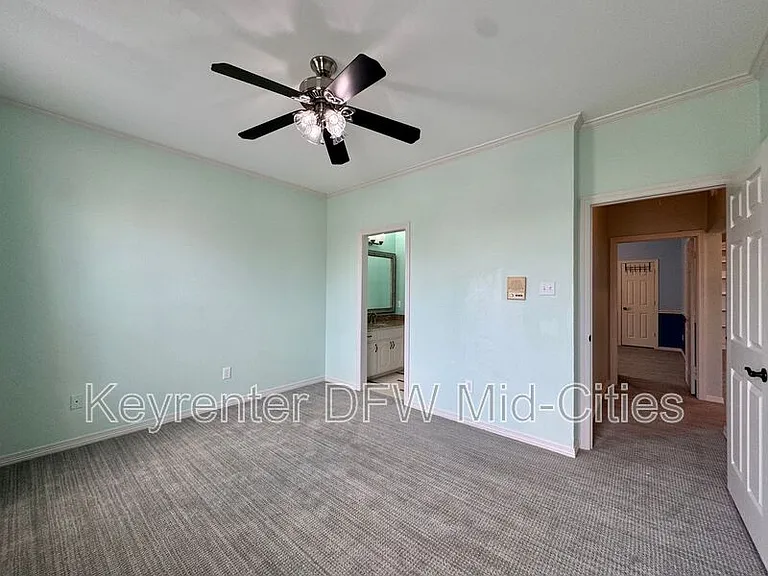 2417 Creekside Cir S — Photo 37