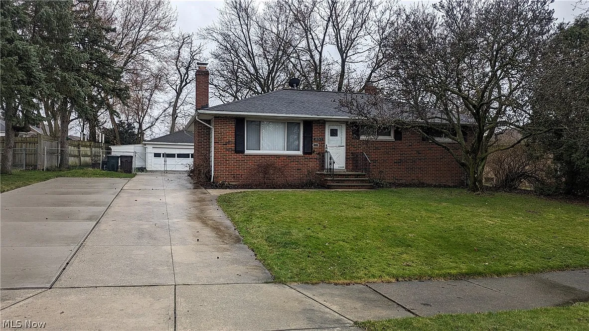 10745 Kader Dr photo 1