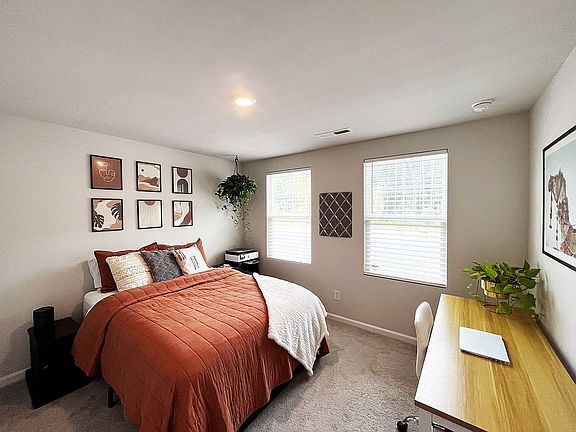 FIRST FLOOR BEDROOM/ OFFICE