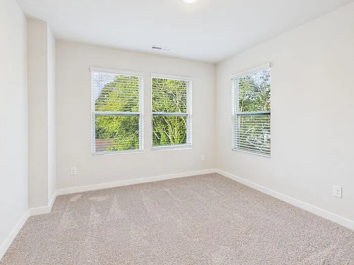 311 Kings Dr #1 — Photo 9