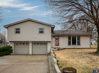 405 North St, Pickrell, NE 68422