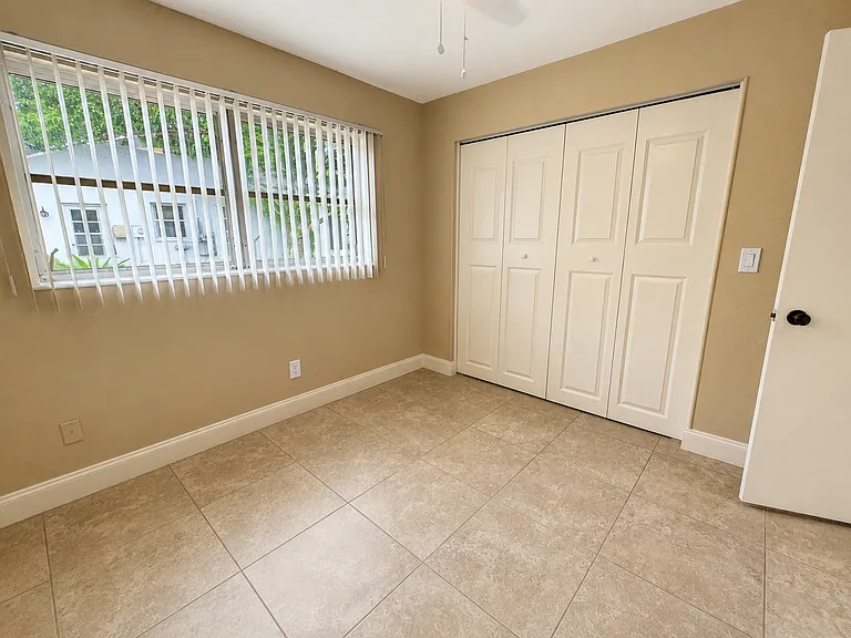 2958 Dundee Dr — Photo 8