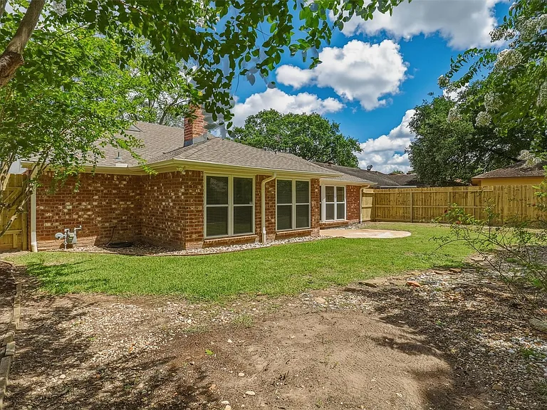 22411 Waynoka Rd — Photo 34