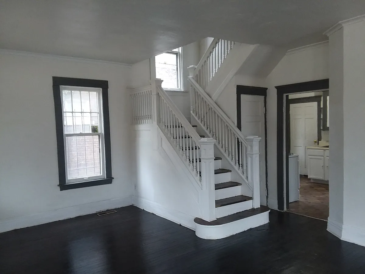 Building Photo - 158 Monterey St