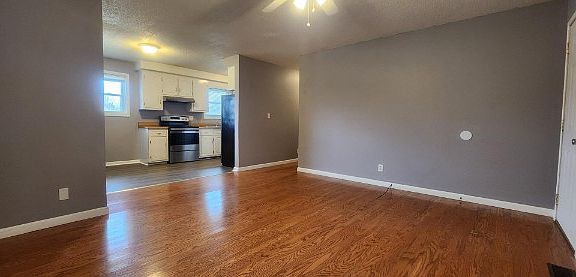 3rd image of 2031 Lintwood Dr