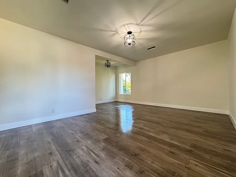 7535 Penfield Ave — Photo 9