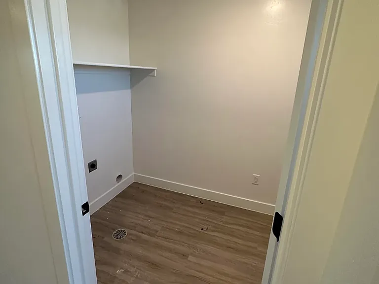 2296 E Alexander Ln — Photo 6