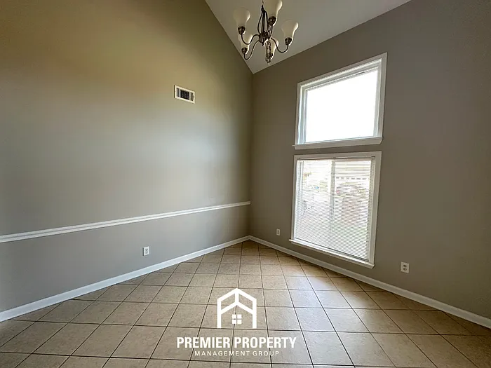 4292 Snowmass Ln — Photo 3