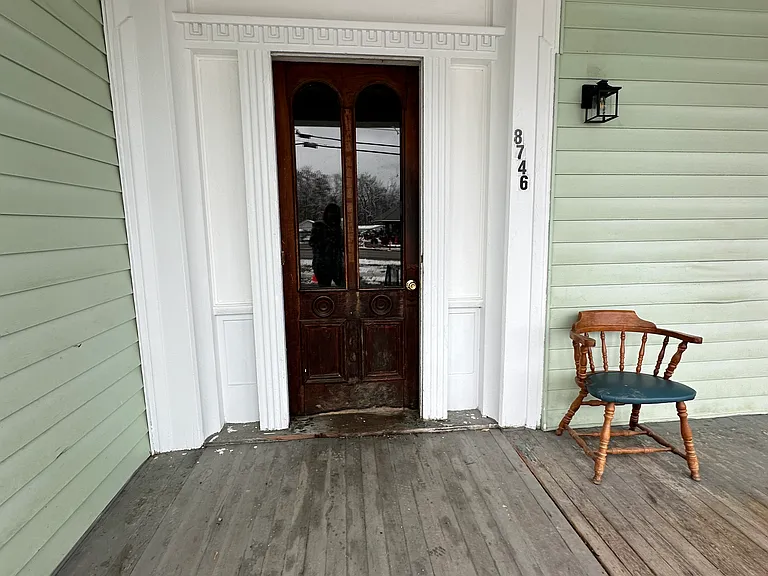 8746 Main St #4 — Photo 3