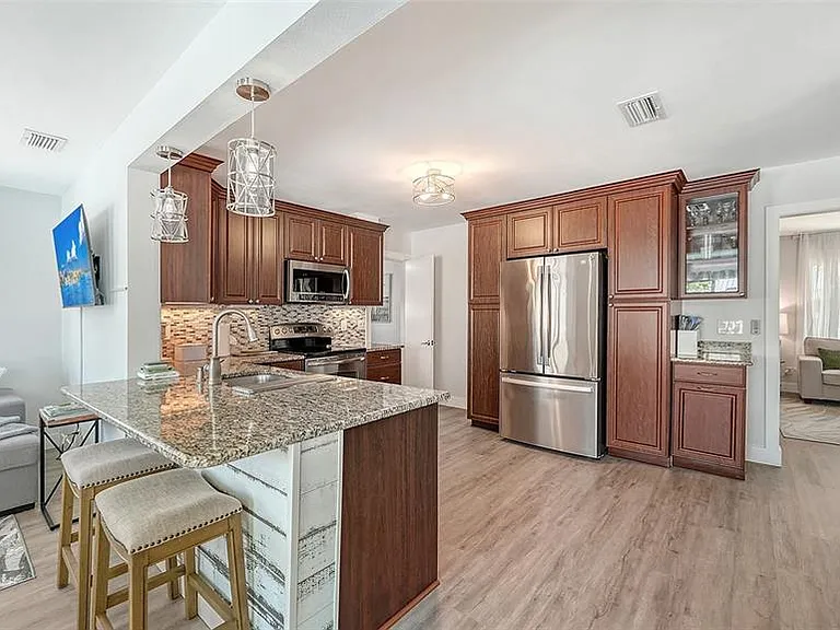 1302 Mango Ave — Photo 15