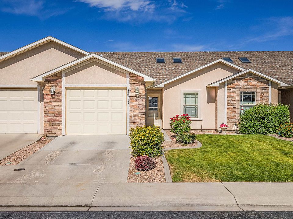 1st image of 583 1/2 Belhaven Way