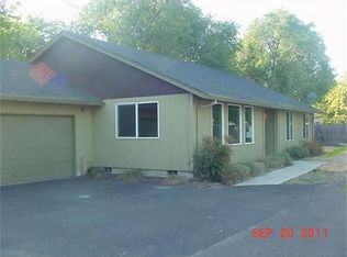 2594 Howard Ave, Medford, OR 97501