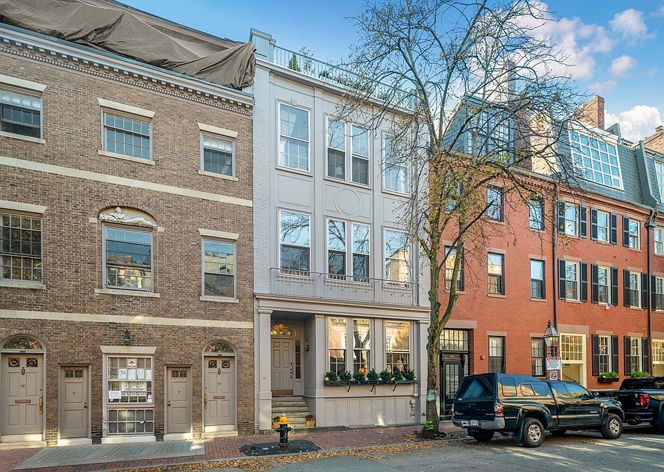 1st image of 92 Chestnut St