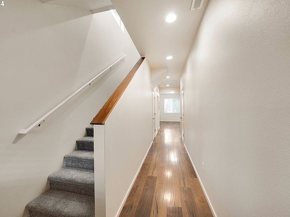 5th image of 1314 NE 72nd Way