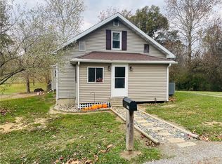 1267 County Road 1900e, Greenup, IL 62428