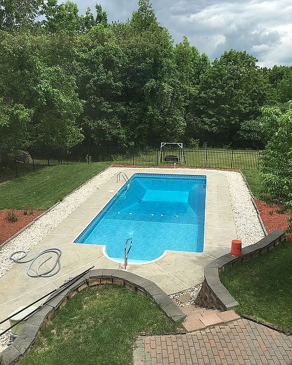 2nd image of 37 Mountain View Dr