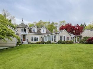 11 Hildreth St, Westford, MA 01886