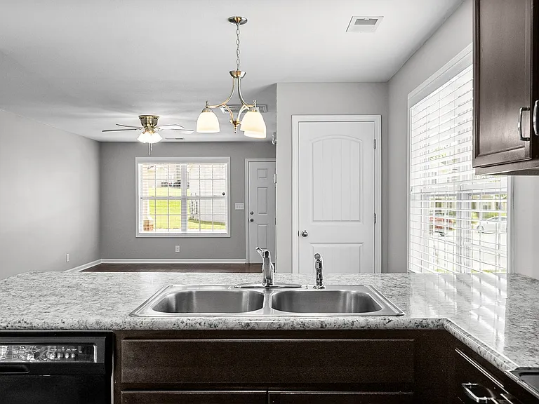 365 Sam Houston Cir — Photo 16