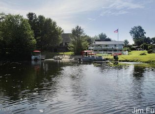 8361 Bay Dr NE, Rockford, MI 49341