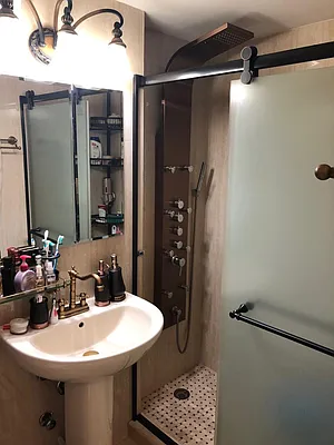 Sold by EZ Sell Realty | media 18